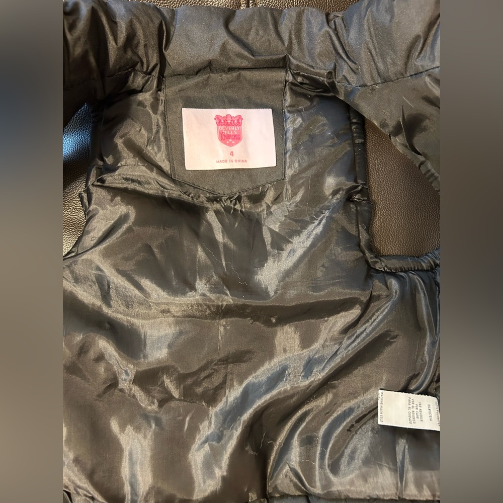 Beverly Hills Princess Puffer Vest. Girls 4 - Picture 6 of 6